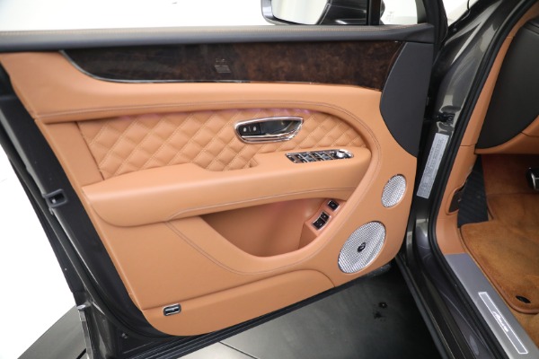 New 2023 Bentley Bentayga Azure Hybrid for sale $224,900 at Bugatti of Greenwich in Greenwich CT 06830 20