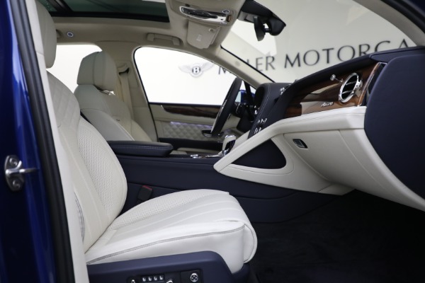 New 2023 Bentley Bentayga Azure Hybrid for sale Sold at Bugatti of Greenwich in Greenwich CT 06830 19