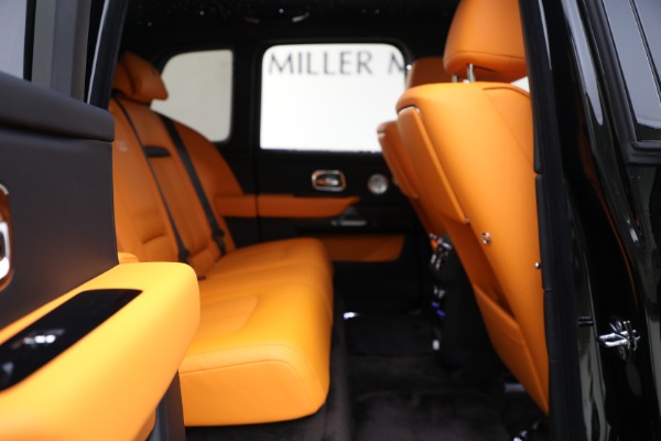 New 2024 Rolls-Royce Black Badge Cullinan for sale Sold at Bugatti of Greenwich in Greenwich CT 06830 23