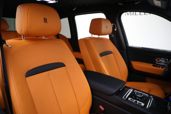 New 2024 Rolls-Royce Black Badge Cullinan for sale Sold at Bugatti of Greenwich in Greenwich CT 06830 26