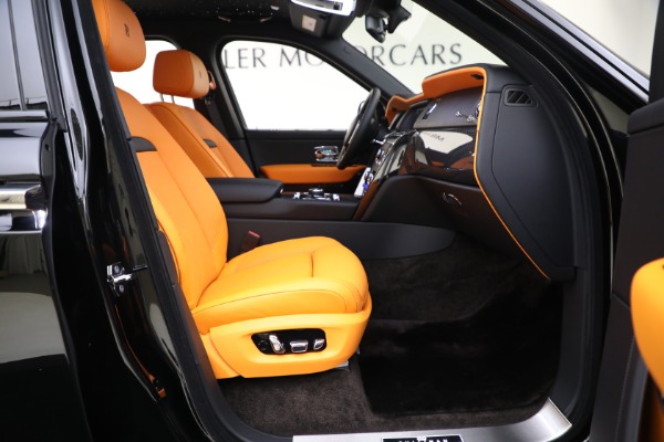 New 2024 Rolls-Royce Black Badge Cullinan for sale $497,075 at Bugatti of Greenwich in Greenwich CT 06830 27