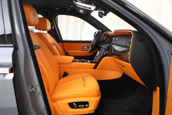 New 2024 Rolls-Royce Black Badge Cullinan for sale Sold at Bugatti of Greenwich in Greenwich CT 06830 27