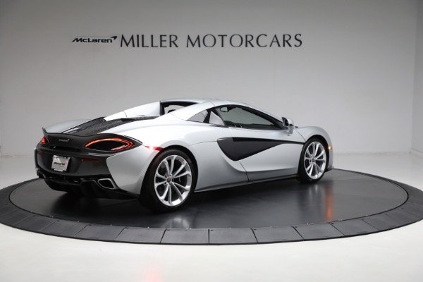 Used 2018 McLaren 570S Spider for sale $173,900 at Bugatti of Greenwich in Greenwich CT 06830 15