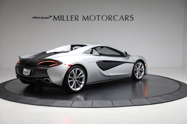 Used 2018 McLaren 570S Spider for sale $162,900 at Bugatti of Greenwich in Greenwich CT 06830 15