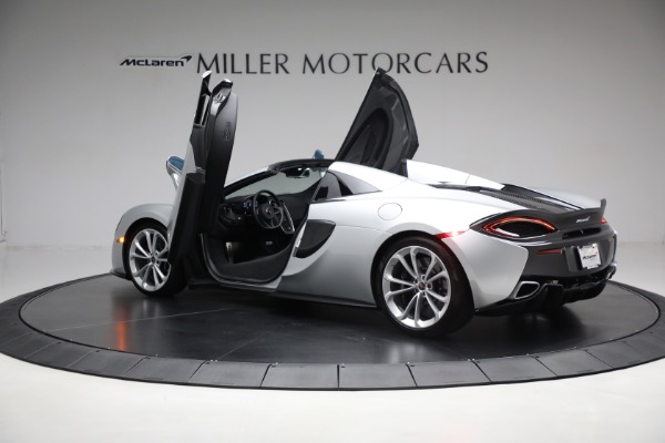 Used 2018 McLaren 570S Spider for sale $173,900 at Bugatti of Greenwich in Greenwich CT 06830 18