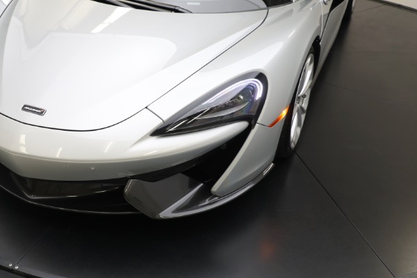 Used 2018 McLaren 570S Spider for sale Sold at Bugatti of Greenwich in Greenwich CT 06830 21
