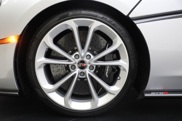 Used 2018 McLaren 570S Spider for sale Sold at Bugatti of Greenwich in Greenwich CT 06830 22