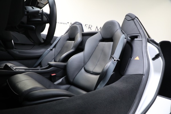 Used 2018 McLaren 570S Spider for sale $173,900 at Bugatti of Greenwich in Greenwich CT 06830 23