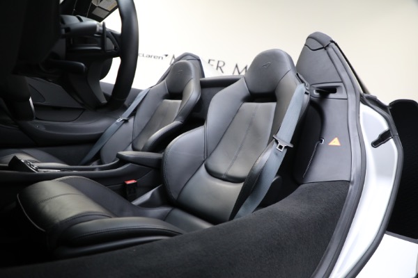 Used 2018 McLaren 570S Spider for sale $162,900 at Bugatti of Greenwich in Greenwich CT 06830 23