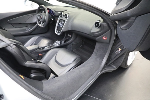 Used 2018 McLaren 570S Spider for sale Sold at Bugatti of Greenwich in Greenwich CT 06830 26