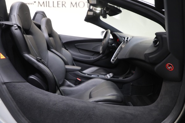 Used 2018 McLaren 570S Spider for sale Sold at Bugatti of Greenwich in Greenwich CT 06830 27