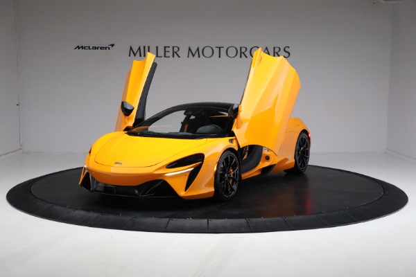 Used 2024 McLaren Artura Performance for sale Call for price at Bugatti of Greenwich in Greenwich CT 06830 16