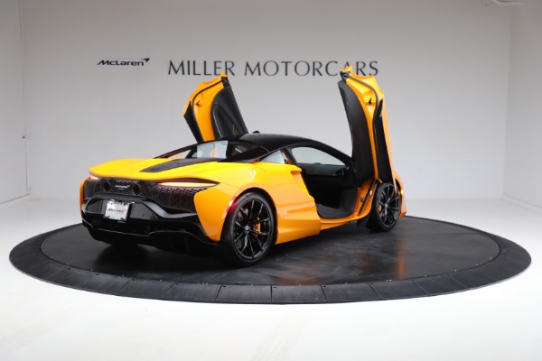 New 2024 McLaren Artura Performance for sale $278,233 at Bugatti of Greenwich in Greenwich CT 06830 20