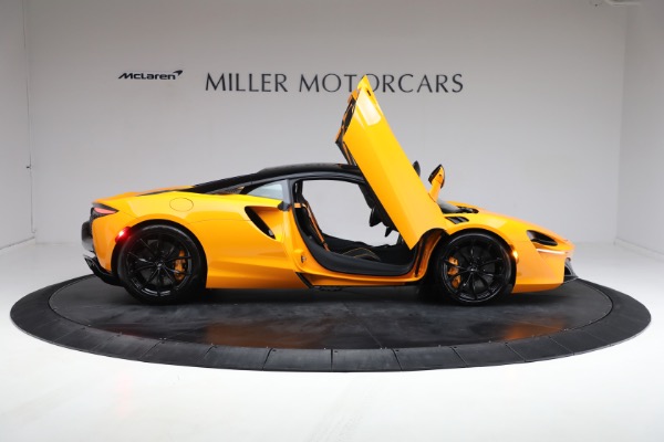 New 2024 McLaren Artura Performance for sale $278,233 at Bugatti of Greenwich in Greenwich CT 06830 21