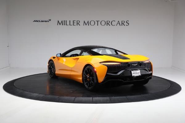 New 2024 McLaren Artura Performance for sale $278,733 at Bugatti of Greenwich in Greenwich CT 06830 6