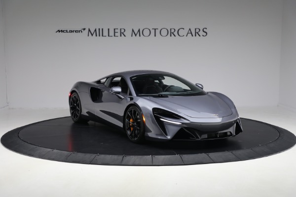 Used 2024 McLaren Artura Performance for sale $185,900 at Bugatti of Greenwich in Greenwich CT 06830 11