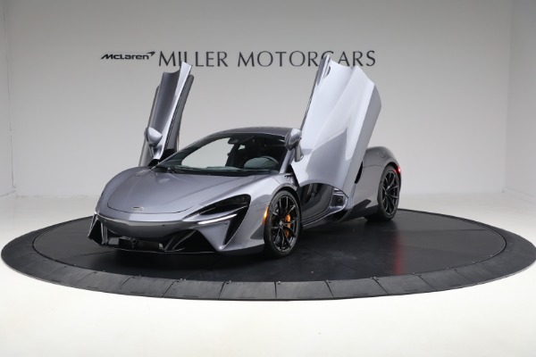 Used 2024 McLaren Artura Performance for sale $185,900 at Bugatti of Greenwich in Greenwich CT 06830 14