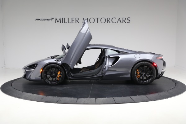 Used 2024 McLaren Artura Performance for sale $185,900 at Bugatti of Greenwich in Greenwich CT 06830 15