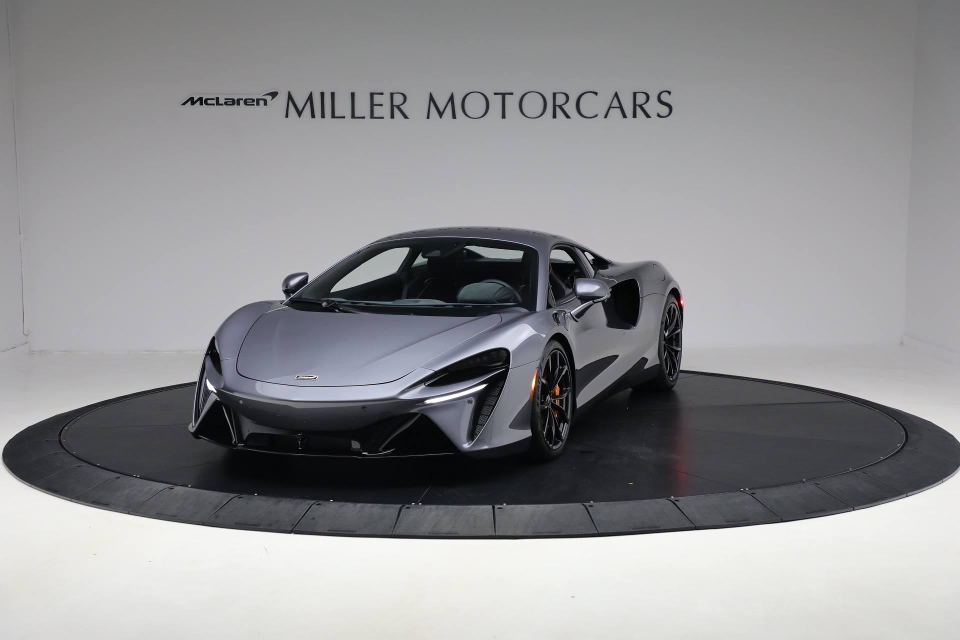 Used 2024 McLaren Artura Performance for sale $185,900 at Bugatti of Greenwich in Greenwich CT 06830 1