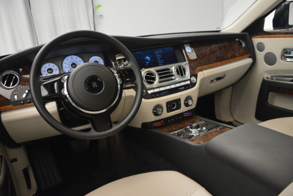 Used 2013 Rolls-Royce Ghost for sale Sold at Bugatti of Greenwich in Greenwich CT 06830 18