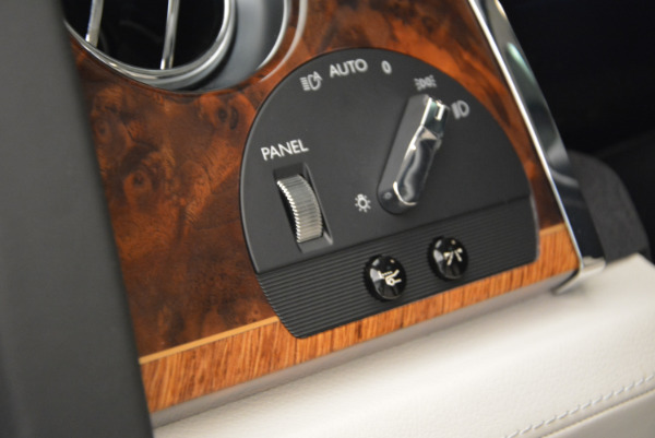Used 2013 Rolls-Royce Ghost for sale Sold at Bugatti of Greenwich in Greenwich CT 06830 27