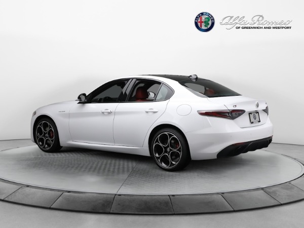 New 2024 Alfa Romeo Giulia Veloce for sale $55,985 at Bugatti of Greenwich in Greenwich CT 06830 10