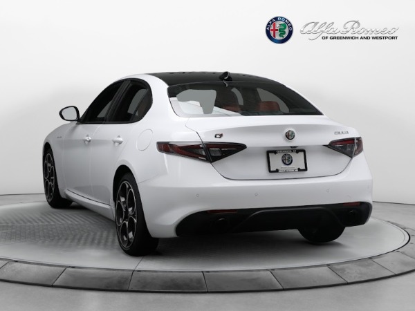 New 2024 Alfa Romeo Giulia Veloce for sale $55,985 at Bugatti of Greenwich in Greenwich CT 06830 11