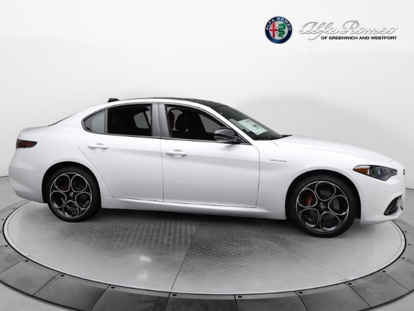 New 2024 Alfa Romeo Giulia Veloce for sale $55,985 at Bugatti of Greenwich in Greenwich CT 06830 16