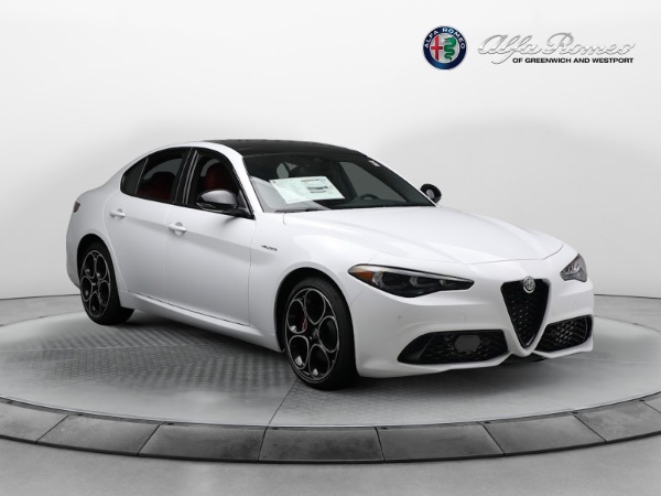 New 2024 Alfa Romeo Giulia Veloce for sale $55,985 at Bugatti of Greenwich in Greenwich CT 06830 18