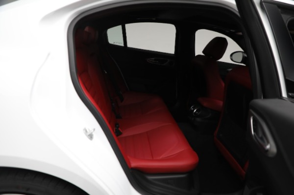 New 2024 Alfa Romeo Giulia Veloce for sale Sold at Bugatti of Greenwich in Greenwich CT 06830 28