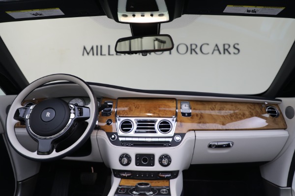 Used 2017 Rolls-Royce Dawn for sale Sold at Bugatti of Greenwich in Greenwich CT 06830 4