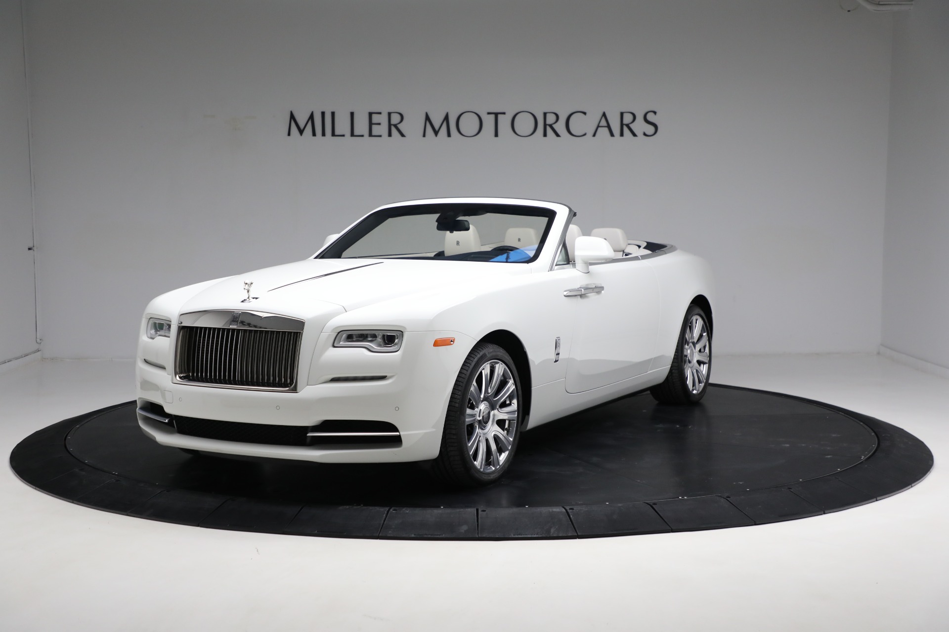 Used 2017 Rolls-Royce Dawn for sale Sold at Bugatti of Greenwich in Greenwich CT 06830 1