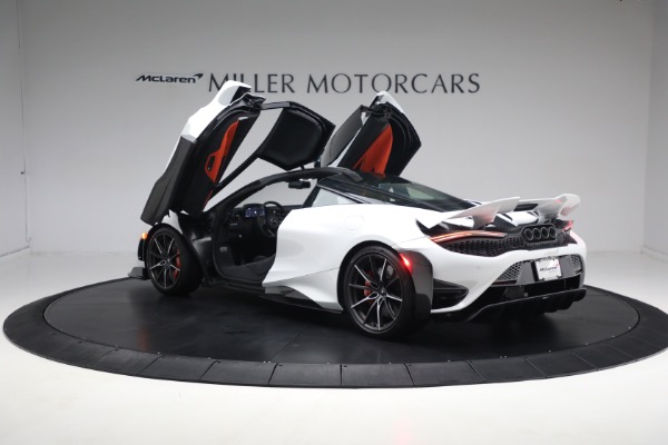 Used 2021 McLaren 765LT for sale $469,900 at Bugatti of Greenwich in Greenwich CT 06830 14