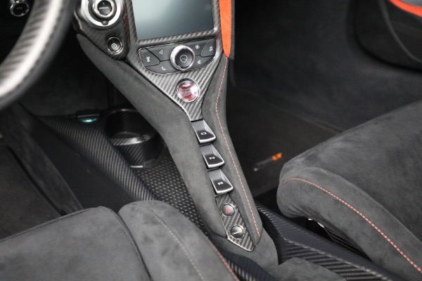 Used 2021 McLaren 765LT for sale $464,900 at Bugatti of Greenwich in Greenwich CT 06830 28