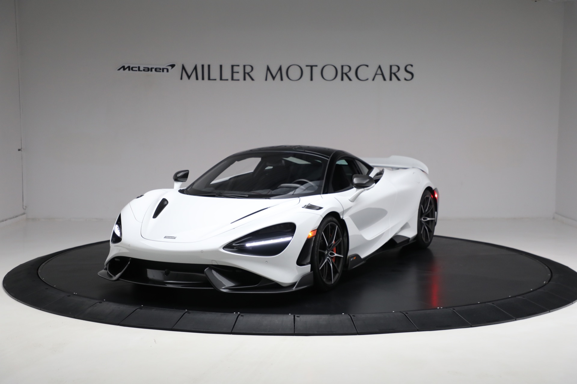 Used 2021 McLaren 765LT for sale Sold at Bugatti of Greenwich in Greenwich CT 06830 1