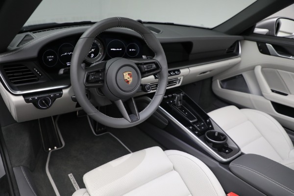 Used 2022 Porsche 911 Turbo S for sale $275,900 at Bugatti of Greenwich in Greenwich CT 06830 18