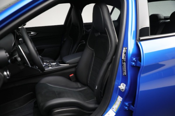 Used 2024 Alfa Romeo Giulia Quadrifoglio for sale Sold at Bugatti of Greenwich in Greenwich CT 06830 27