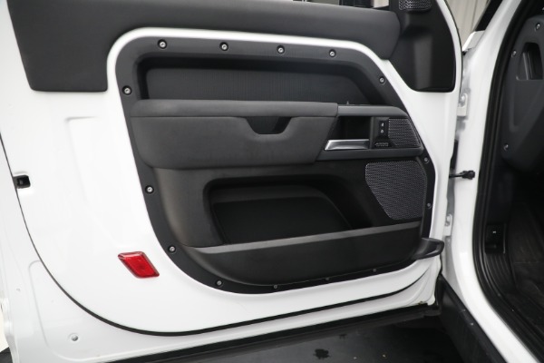 Used 2023 Land Rover Defender 90 X-Dynamic SE for sale Sold at Bugatti of Greenwich in Greenwich CT 06830 15