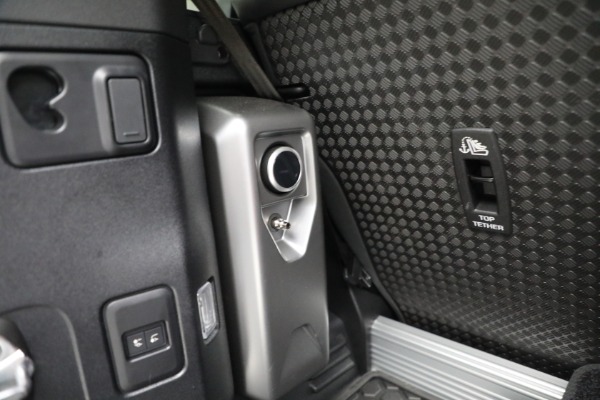Used 2023 Land Rover Defender 90 X-Dynamic SE for sale Sold at Bugatti of Greenwich in Greenwich CT 06830 19