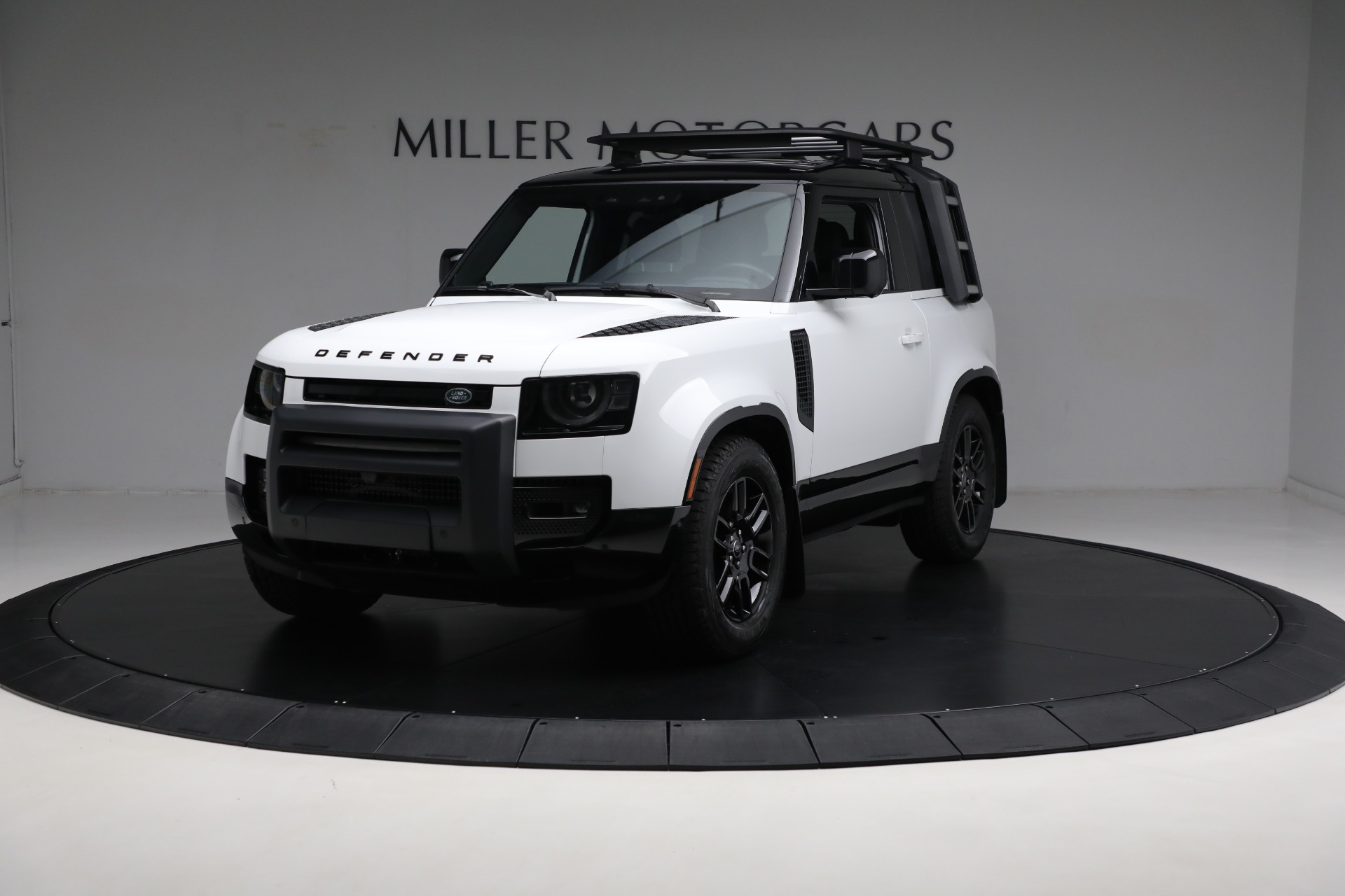 Used 2023 Land Rover Defender 90 X-Dynamic SE for sale Sold at Bugatti of Greenwich in Greenwich CT 06830 1