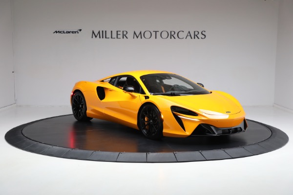New 2024 McLaren Artura for sale $276,833 at Bugatti of Greenwich in Greenwich CT 06830 11
