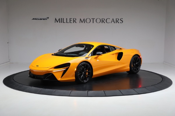 New 2024 McLaren Artura for sale $276,833 at Bugatti of Greenwich in Greenwich CT 06830 2