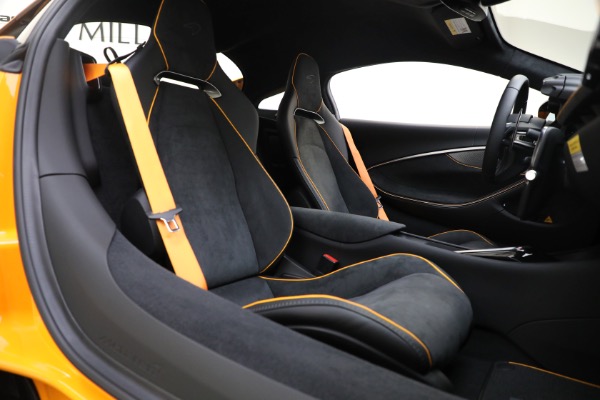 New 2024 McLaren Artura for sale $276,833 at Bugatti of Greenwich in Greenwich CT 06830 24