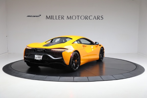 New 2024 McLaren Artura for sale $276,833 at Bugatti of Greenwich in Greenwich CT 06830 7