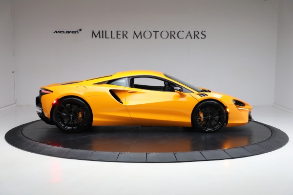 New 2024 McLaren Artura for sale $276,833 at Bugatti of Greenwich in Greenwich CT 06830 9