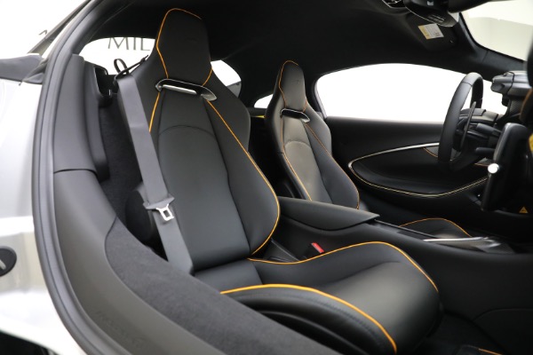 New 2024 McLaren Artura TechLux for sale $291,233 at Bugatti of Greenwich in Greenwich CT 06830 22