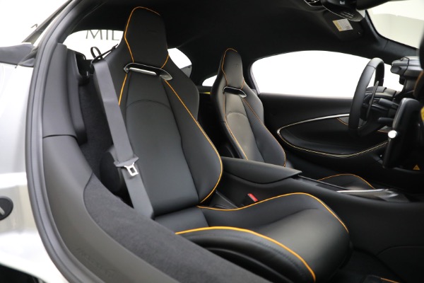 New 2024 McLaren Artura TechLux for sale Sold at Bugatti of Greenwich in Greenwich CT 06830 22
