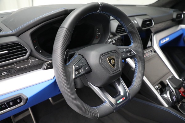 Used 2024 Lamborghini Urus S for sale $299,900 at Bugatti of Greenwich in Greenwich CT 06830 17