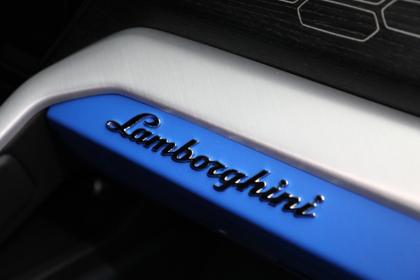 Used 2024 Lamborghini Urus S for sale Sold at Bugatti of Greenwich in Greenwich CT 06830 27