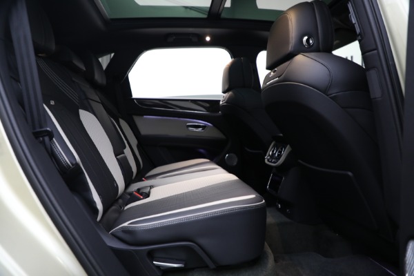 New 2023 Bentley Bentayga S V8 for sale Sold at Bugatti of Greenwich in Greenwich CT 06830 28